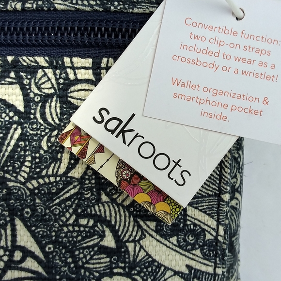 SAKROOTS CONVERTIBLE CROSSBODY WRISTLET WALLET ORGANIZER CASE - Picture 11 of 13